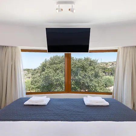 Hamilton Grand Villa *